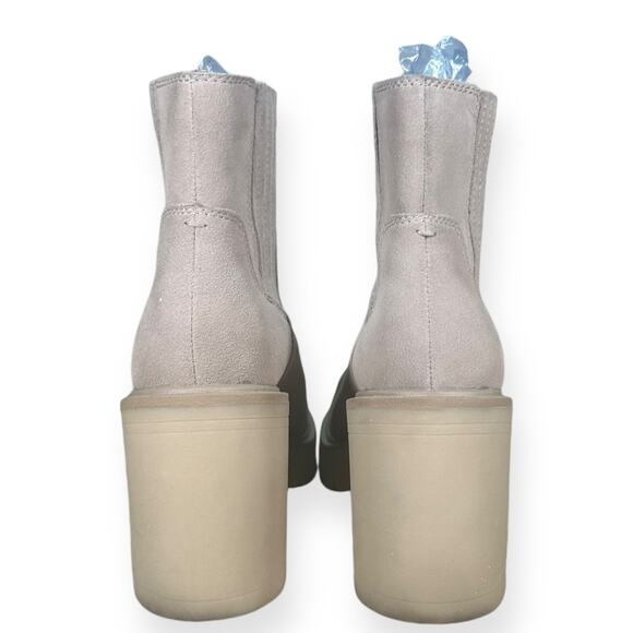 DOLCE VITA Chic Chelsea Boots 9.5 Suede Caster H20 Dune Tan Waterproof Lug Sole - Picture 7 of 11